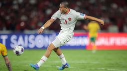 Pemain Timnas Indonesia, Ragnar Oratmangoen, saat melawan Australia pada laga kedua Grup C Kualifikasi Piala Dunia 2026 Zona Asia di Stadion Utama Gelora Bung Karno (SUGBK), Jakarta Pusat, pada Selasa (10/9/2024). (Bola.com/Bagaskara Lazuardi)
