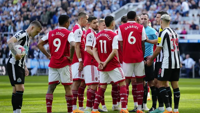 Arsenal menang 2-0 atas Newcastle United.
