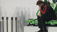 Pelatih Manchester United, Louis Van Gaal, harus memutar otak pada laga melawan AFC Bournemouth, Minggu (13/12/2015), karena Setan Merah tak bisa menurunkan sembilan pemain. (Reuters/Juan Medina)