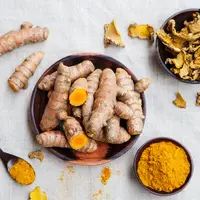 ilustrasi kunyit/copyright by Anna_Pustynnikova (Shutterstock)