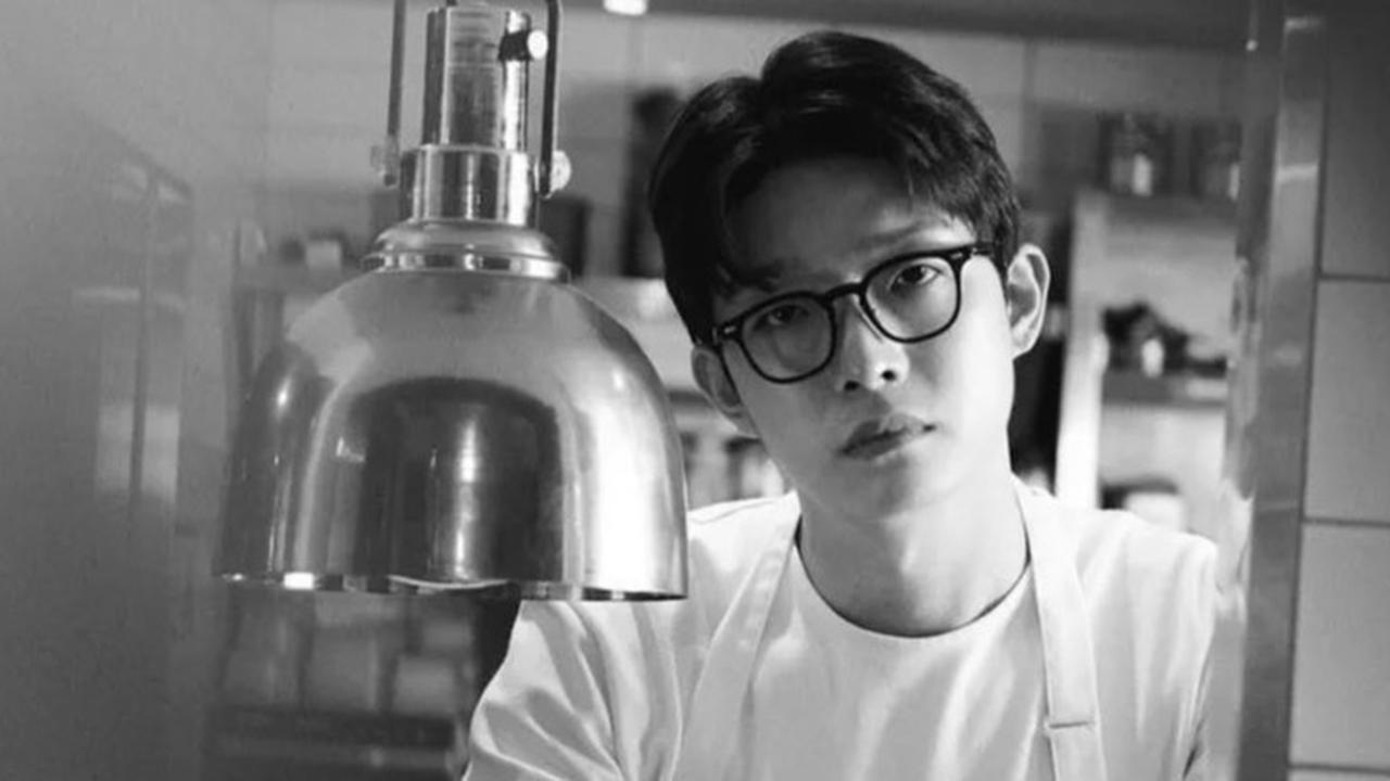 Dari Cerai hingga Tuduhan Selingkuh, Dispatch Bongkar Semua Kisah Chef Triple Star Kang Seung Won