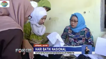 Puluhan ibu rumah tangga di Jember belajar membatik dalam rangka memperingati Hari Batik Nasional.