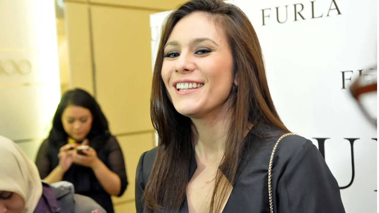 Wulan Guritno