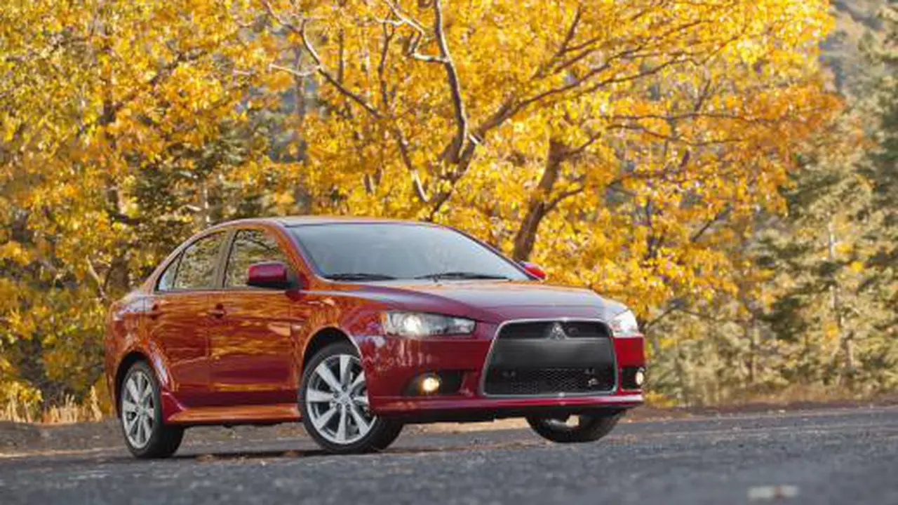 Mitsubishi Lancer Teranyar Lakoni Debut, Harganya Masih Rahasia
