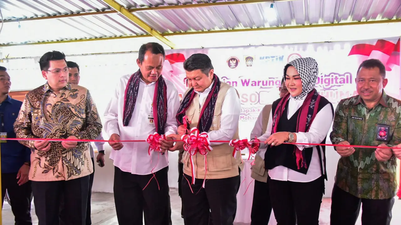 Badan Nasional Penanggulangan Terorisme (BNPT) menggandeng Komite Penyelarasan Teknologi Informasi dan Komunikasi (KPTIK) melakukan inovasi dengan menghadirkan Wadah Akur Rukun Usaha Nurani Gelorakan NKRI (warung NKRI) Digital (Demi Indonesia, Gerakan Inf