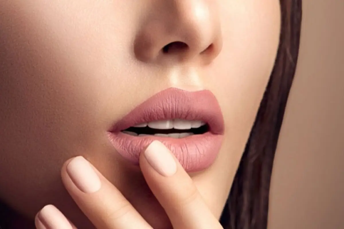 Mengapa Lipstik Nude Cocok Dipakai Semua Orang?