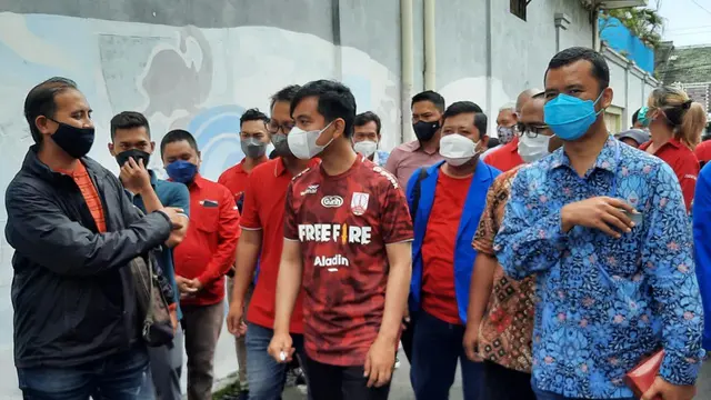 Gibran Rakabuming kenakan Jersey Persis