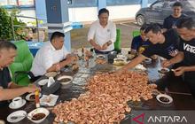 Fakta Unik: Makan Udang Massal KKP Babel, Rahasia Sehat dan Pintar Terungkap!