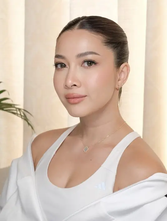 Permainan warna-warna lembut juga berhasil membuat kesan fresh yang natural. [Foto: Instagram/ Andrea Bimo]