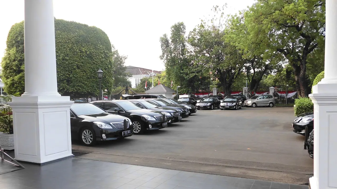 mobil menteri