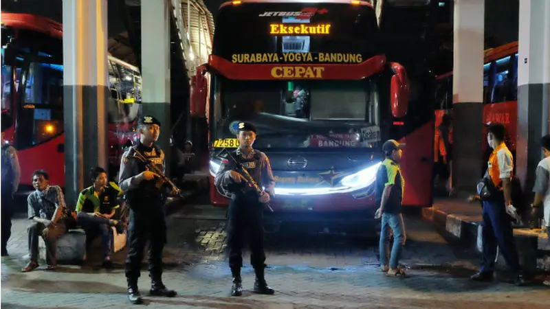 Jelang Aksi 22 Mei, Polisi Razia Penumpang Bus dan Kereta Api Tujuan Surabaya - Jakarta