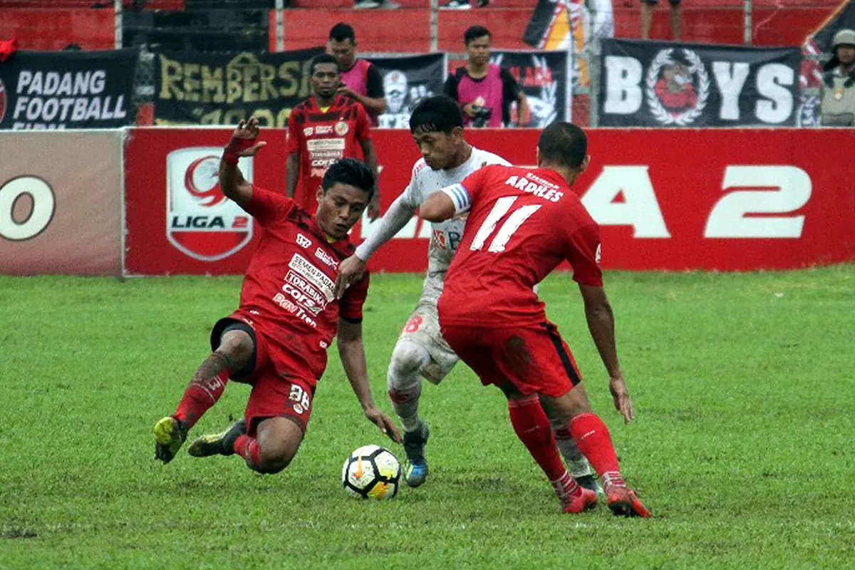 Persis Solo