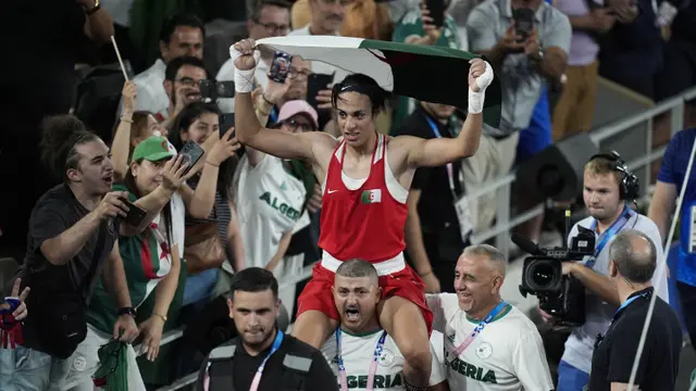 Foto: Sempat Mengundang Kontroversi Gender, Petinju Aljazair Imane Khelif Sah Raih Medali Emas Olimpiade 2024