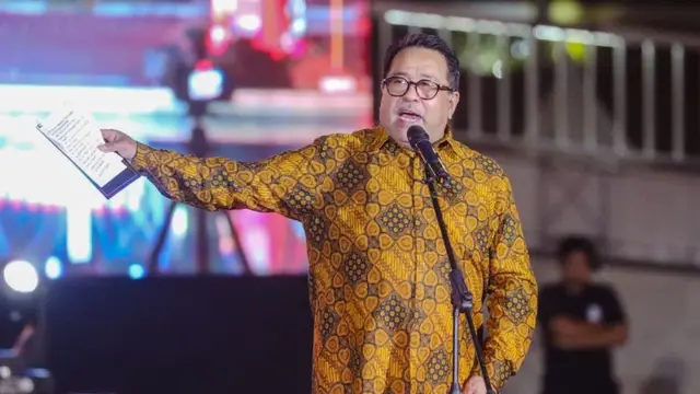 Wakil Gubernur DKI Jakarta Rano Karno menghadiri Malam Festival Sarendo-Rendo di Taman Lapangan Banteng, Jakarta Pusat, Sabtu (17/10/2026).