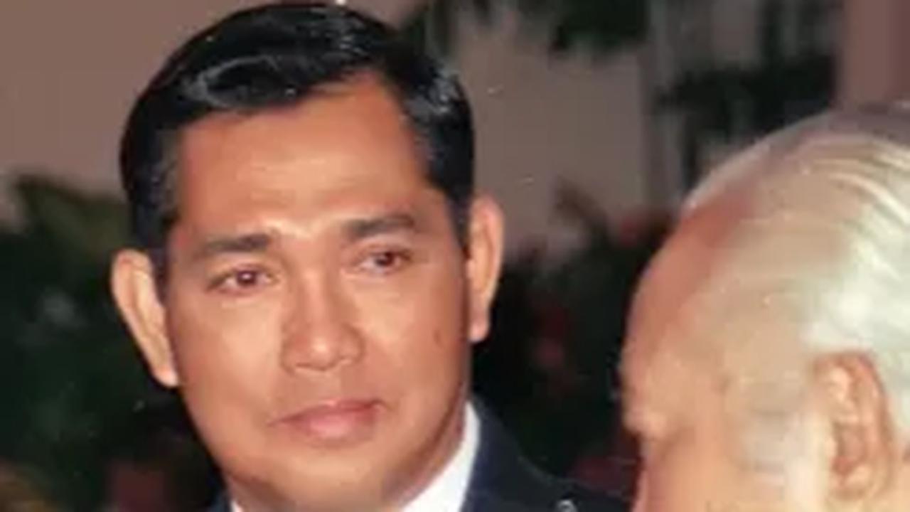 Ia pun kemudian menjadi Wakil Presiden dari Presiden Soeharto dari tahun 1993-1998. Try saat itu menggantikan posisi Sudharmono.<br>