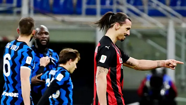 FOTO: Momen Romelu Lukaku Meradang Hingga Zlatan Ibrahimovic Dipaksa Keluar Lapangan