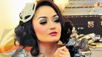 Foto Bugil Miripnya Beredar, Siti Badriah Di-bully di Twitter