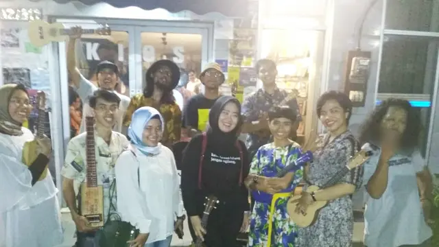 [FIMELA] Empat Senar Lima Sempurna, Ansambel dari Komunitas Ukulele Depok Tercinta