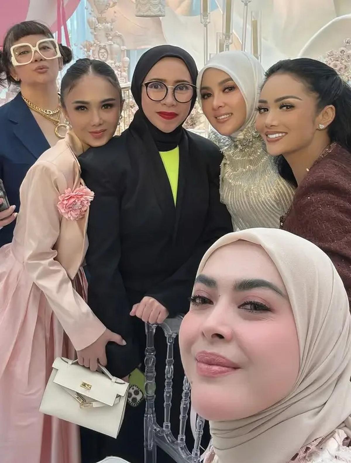 Foto Momen Ulang Tahun Syahrini dan Putrinya yang Jatuh di Tanggal yang Sama, Dirayakan Mewah