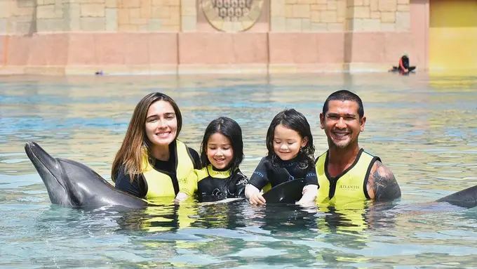 [Fimela] Yasmine Wildblood dan Keluarga