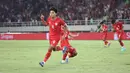 <p>Pemain&nbsp;Timnas Indonesia, Kadek Arel melakukan selebrasi setelah mencetak gol penyeimbang 1-1 ke gawang Laos pada laga lanjutan Grup B Piala AFF 2024 di Stadion Manahan, Solo, Jawa Tengah, Kamis (12/12/2024). (Bola.com/Abdul Aziz)</p>