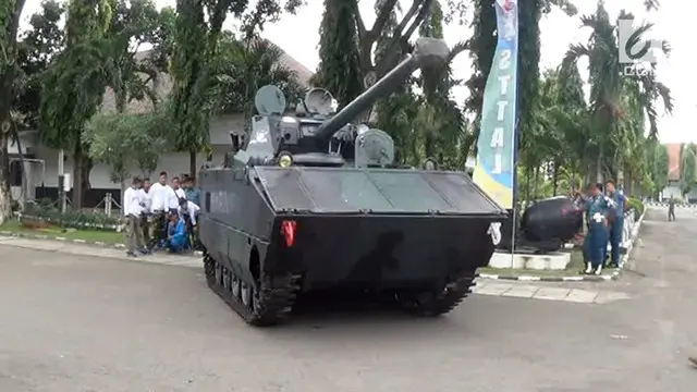 Tekhnologi pertahanan hasil karya mahasiswa Sekolah Tinggi Tekhnologi Angkatan Laut (STTAL) Surabaya menciptakan proto type, senjata masa depan.

Auto tank tempur tanpa awak dengan kendali jarak jauh.