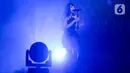 Konser ini menjadi perayaan 10 tahun perjalanan karier bermusik Isyana Sarasvati. (Liputan6.com/Herman Zakharia)