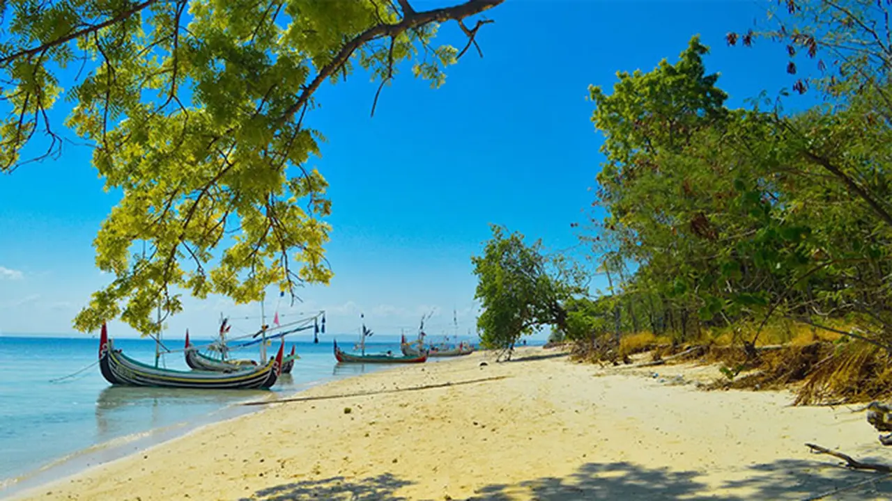 Gili Labak, Surga Kecil Para Traveler Saat di Madura 