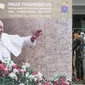 Di Jakarta, Paus Fransiskus juga akan bertemu dengan tokoh-tokoh antar-agama di Masjid Istiqlal. (ADITYA AJI/AFP)