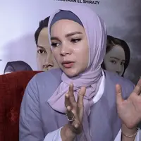 Ini cerita Dewi Sandra saat diasingkan di dalam penjara Palestina dan menjadi tawanan perang.