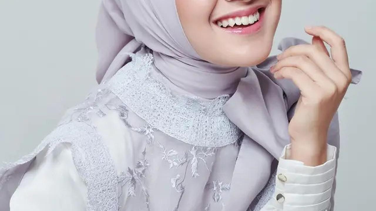 6 Tren Hijab Kekinian Buat ke Kampus, Anti Ribet dan Minim Jarum Pentul