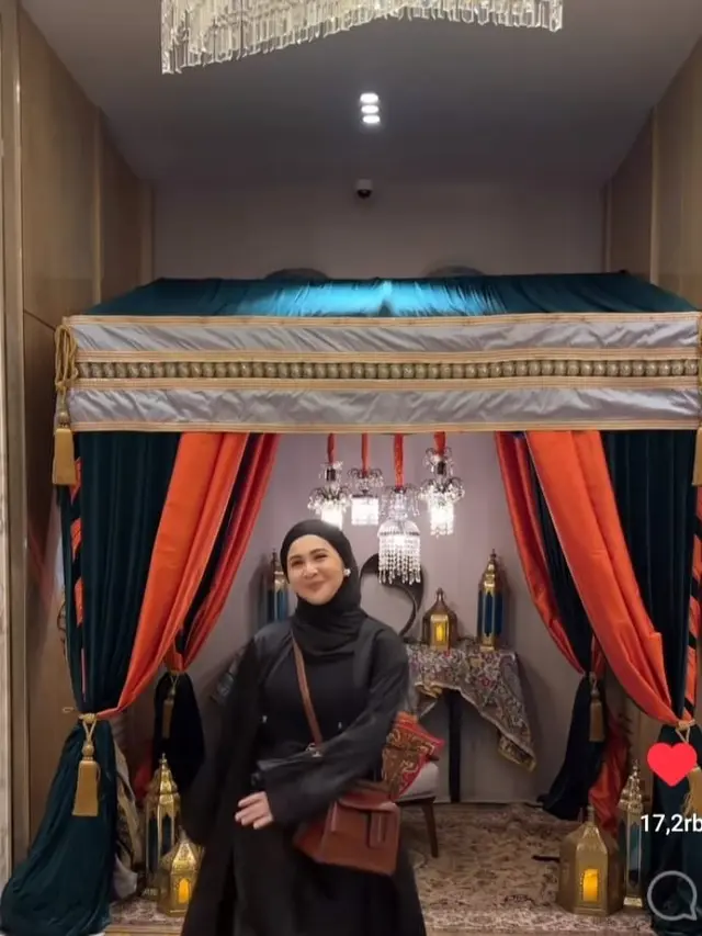 Potret Kesha Ratuliu saat bukber bersama geng Mamayu (Sumber: Instagram/@marginw)