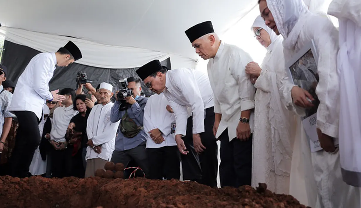 Adara Taista -menantu Hatta Rajasa