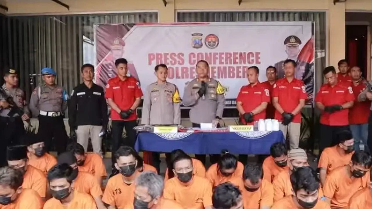 Puluhan tersangka kasus narkoba dihadirkan dalam konfrensi perss akhir tahun 2023 di Mapolres Jember (Istimewa)