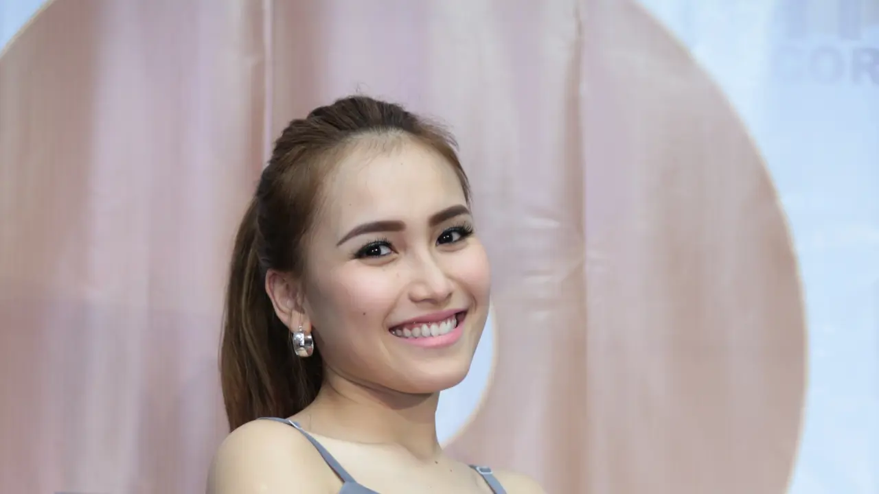 [Bintang] Ayu Ting Ting