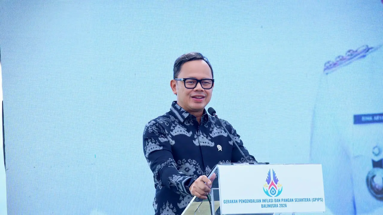 Wamendagri saat memberikan sambutan dalam Gerakan Pengendalian Inflasi dan Pangan Sejahtera (GPIPS) Wilayah Bali-Nusa Tenggara Tahun 2026 di Subak Jatiluwih, Kabupaten Tabanan, Bali. (Istimewa)