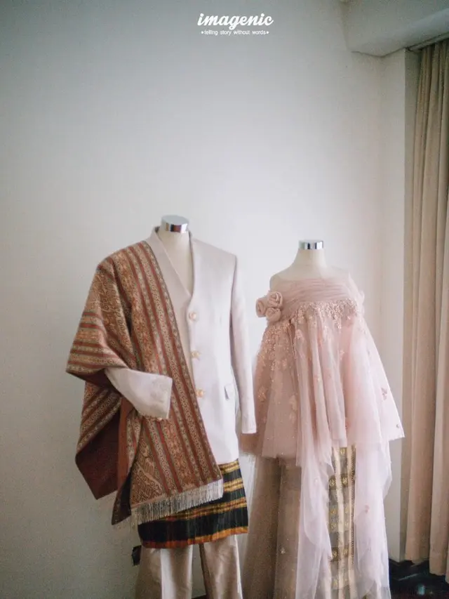 6 Potret Detail Gaun Nikah Indah Permatasari, Paduan Baju Bodo dan Kain Khas Sengkang