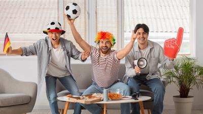 Bukan Cuma Jersey, Ini Cara Tetap Wangi dan Percaya Diri saat Nobar Piala Dunia