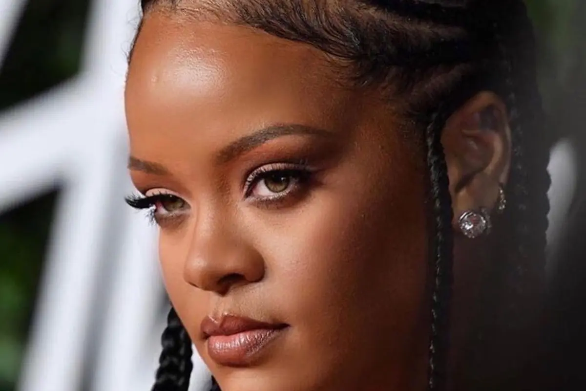 [Fimela] Rihanna