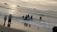 Jetski Terbalik Dihantam Ombak di Palabuhanratu Sukabumi, Wisatawan Arab Saudi Tewas