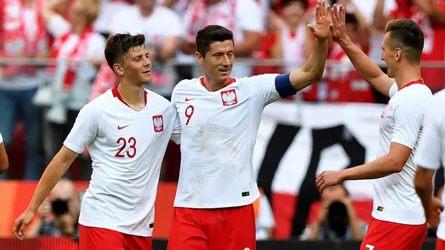Polandia, Lituania, La Uji Coba