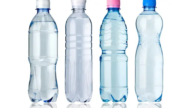 Kupas Tuntas Air Mineral Kemasan dengan Rasa Tertentu (Alenkadr/Shutterstock)