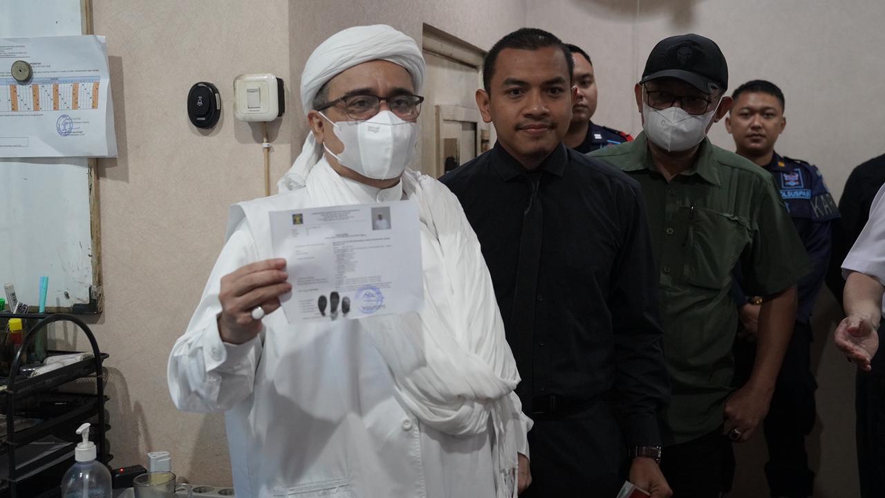 Habib Rizieq Shihab Bebas