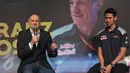 Franz Tost (kiri) dan Sean Gelael saat memberi keterangan pers di Jakarta, Kamis (20/4). Sean Gelael dan akan menjajal Sirkuit Intenasional Bahrain, Hongaria dan Abu Dhabi. (Liputan6.com/Helmi Afandi)