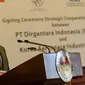 Direktur Utama Korea Airspace Industries Ha Sung Young usai penandatanganan MoU strategic cooperation agreement di Kantor Kementerian Pertahanan, Jakarta, Jumat (4/12). (Liputan6.com/Faizal Fanani)