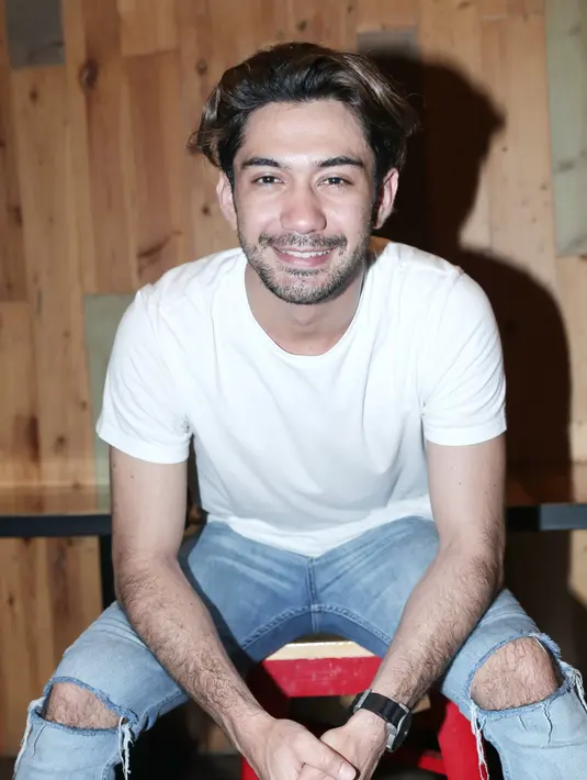 Berbagai karakter telah dijalaninya. Kali ini, ia kembali di uji dalam film Terpana. Meski dalam film kali ini tidak menjadi bintang utama, tapi Reza selalu menunjukkan totalitasnya. (Galih W. Satria/Bintang.com)