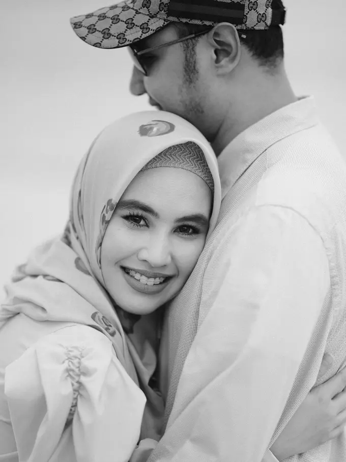 Momen hangat Kartika Putri dan Habib Usman (Instagram/kartikaputriworld)