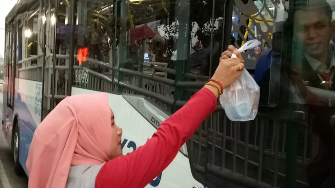 Buka Puasa Bersama Ini Ajak Komunitas Berbagi Serentak di 38 Kota