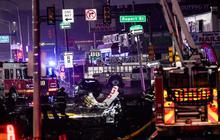 FOTO: Pesawat Medis Jatuh dan Menimpa Pemukiman Penduduk di Philadelphia AS