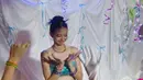 Tapi yang paling mencuri perhatian tentu penampilan Yuki Kato. Di momen itu, Yuki Kato tampil total cosplay menjadi Jenna Rink dari film “13 Going on 30”. [@yukikt].